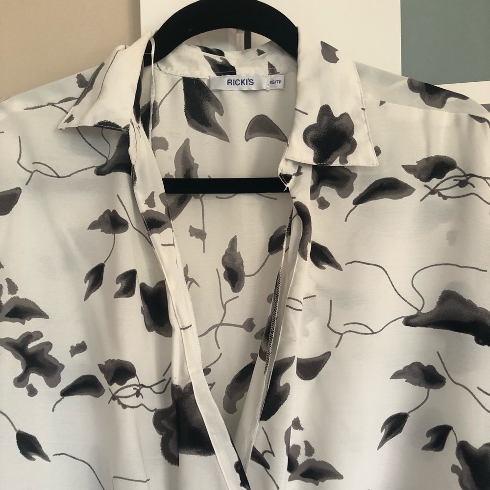 Formal Blouse - Picture 2 of 3